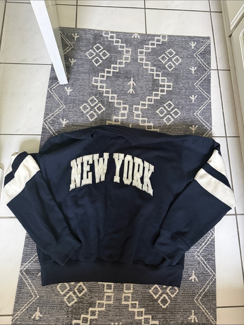 New York Popular Embroidered Stripe Crew Neck Sweatshirt Navy White Fleece